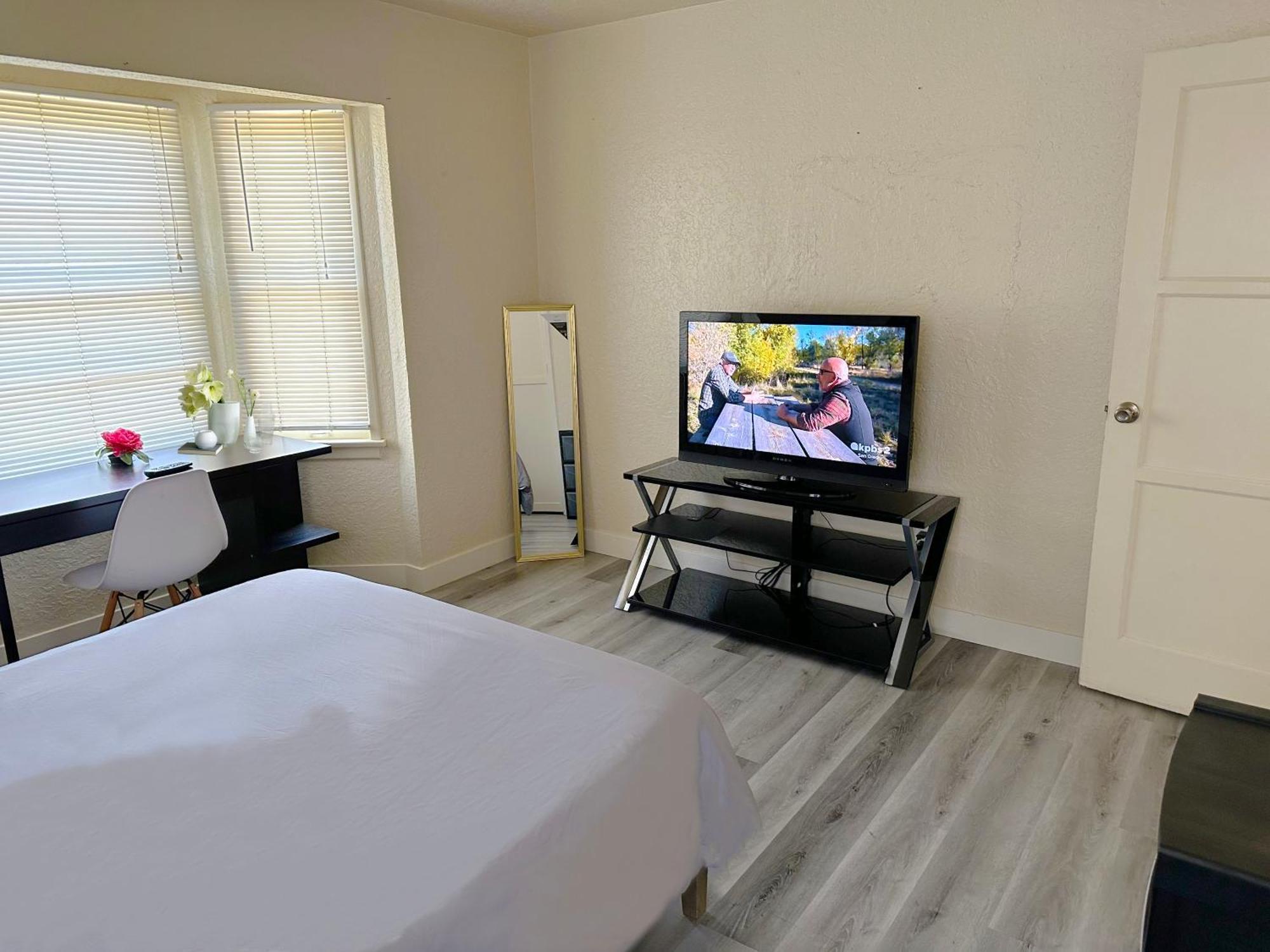 Entire Lovely 3-Bedroom Home W Yard, Parking Chula Vista Eksteriør billede